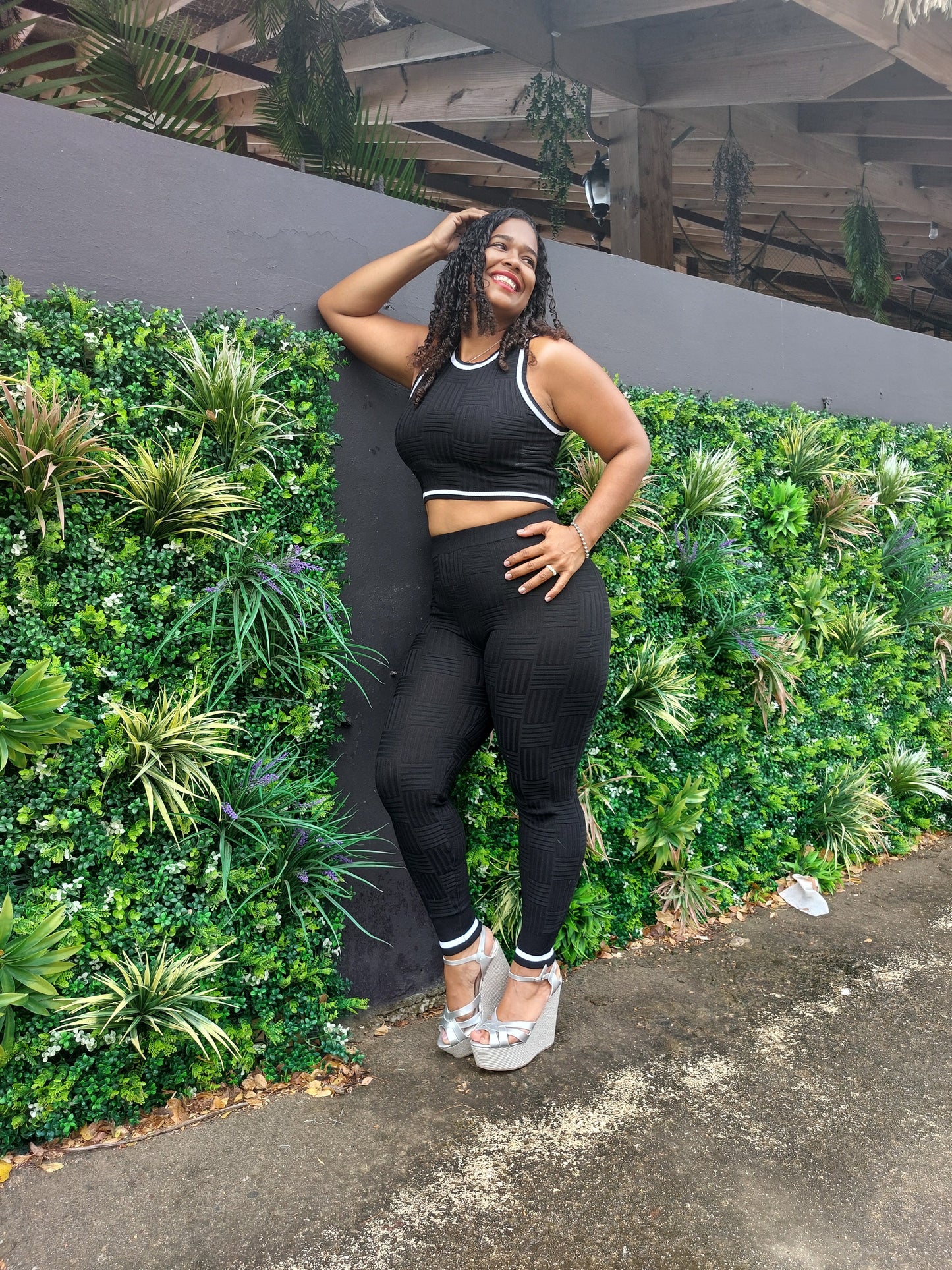 CONJUNTO CROP TOP Y PANTALON